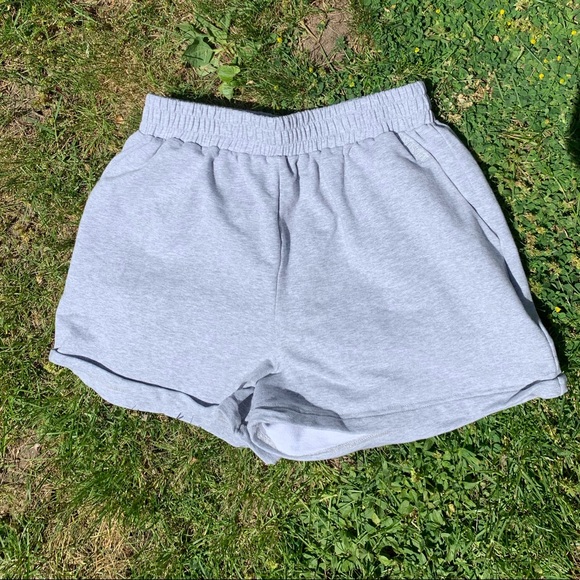 Meshki Tahlia Loopback Shorts - Picture 3 of 3